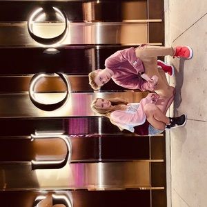 Meet your Posher, Adam